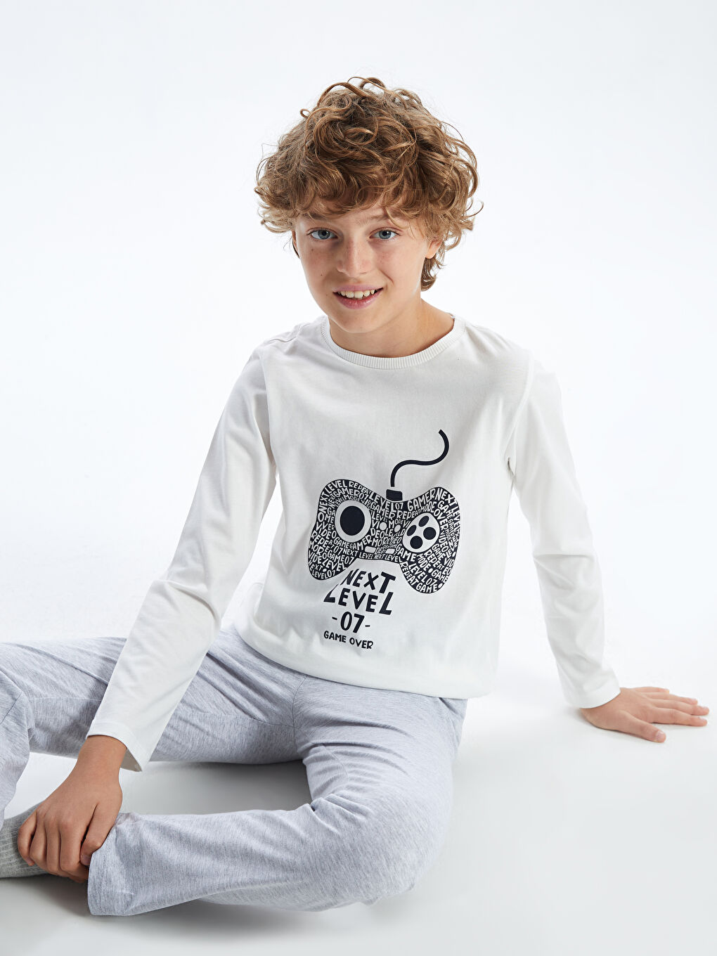 LCW Kids Ekru Bisiklet Yaka Erkek Çocuk Pijama Takımı