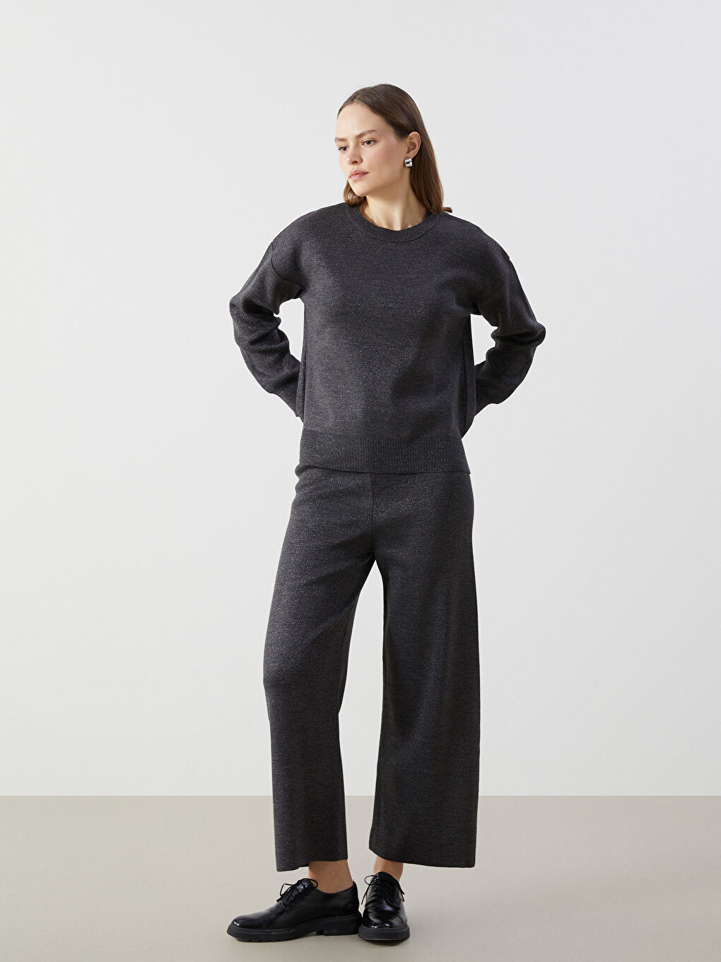 LCW Comfort کەمەری لاستیکی دیمەنی بریقەدار پانتۆڵی ژنانەی چنراو -W4L446Z8-CTH