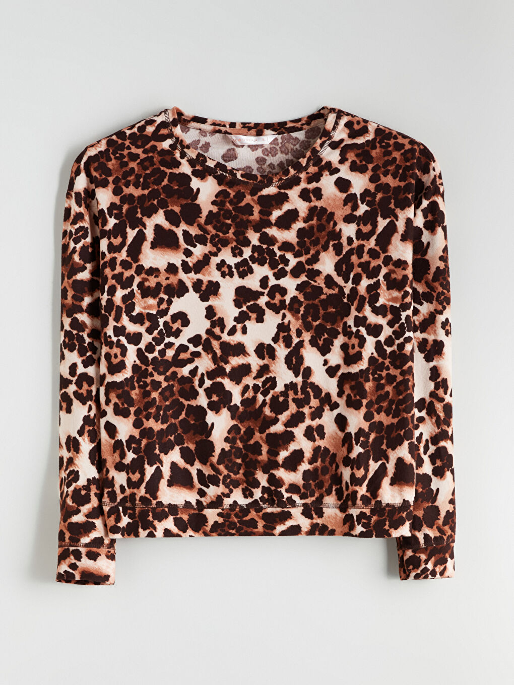 Kahverengi Bisiklet Yaka Leopar Desenli Kadın Pijama Üstü-4