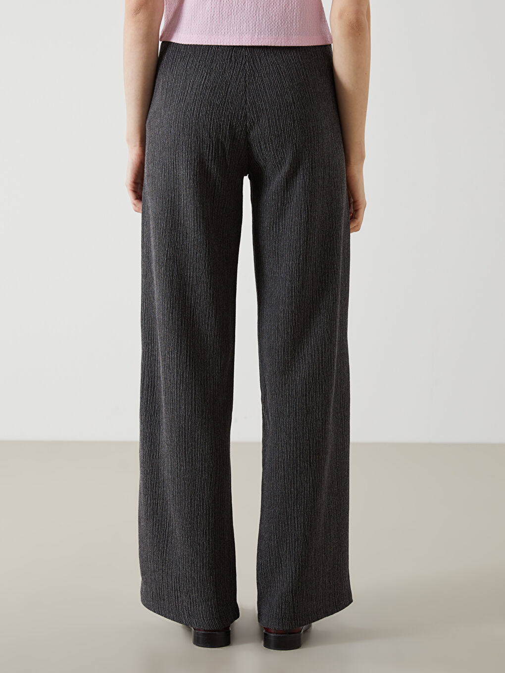 Antrasit Beli Lastikli Dokulu Kadın Pantolon-3