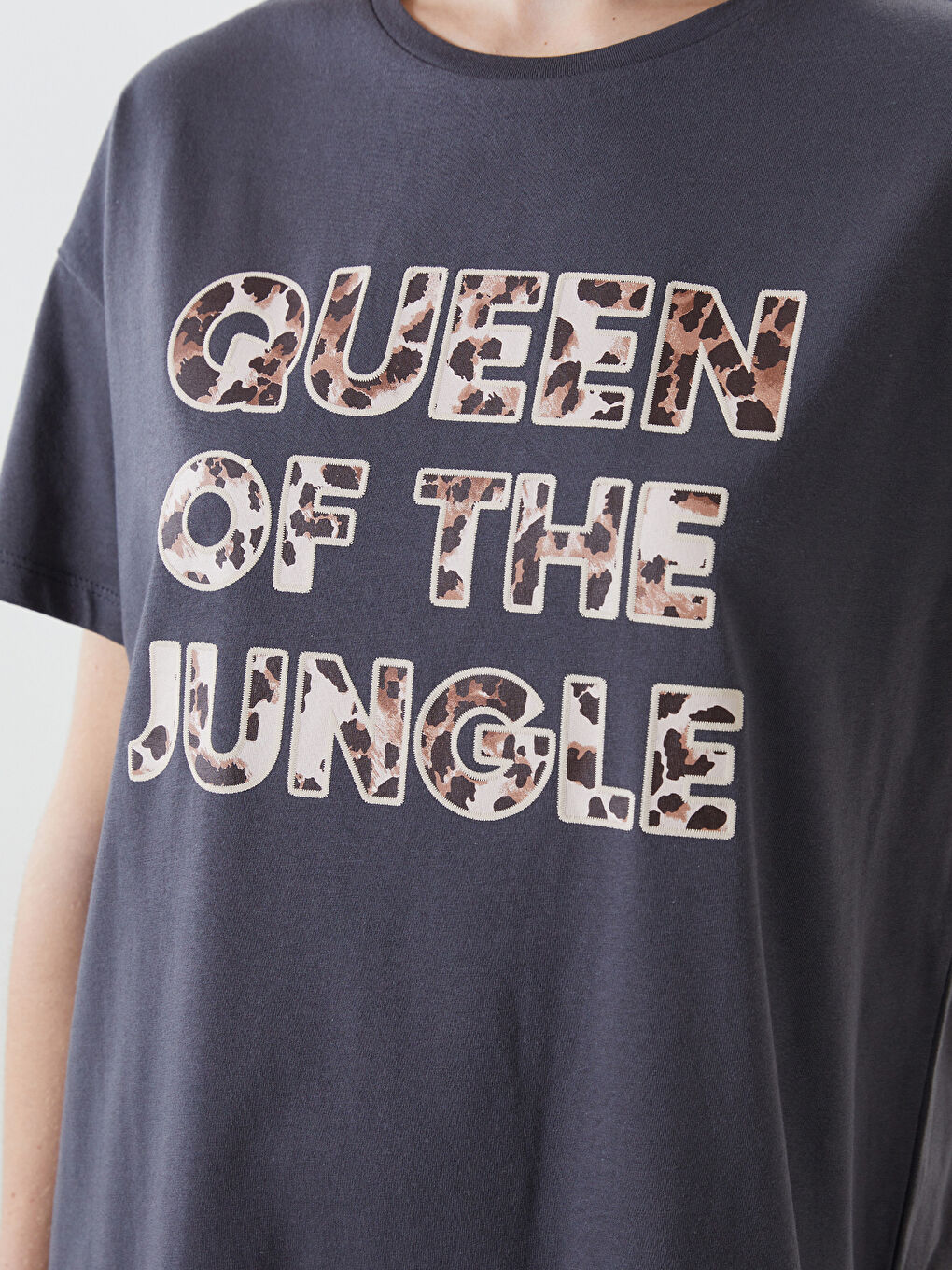 Gri Bisiklet Yaka Baskılı Kadın Gecelik-2