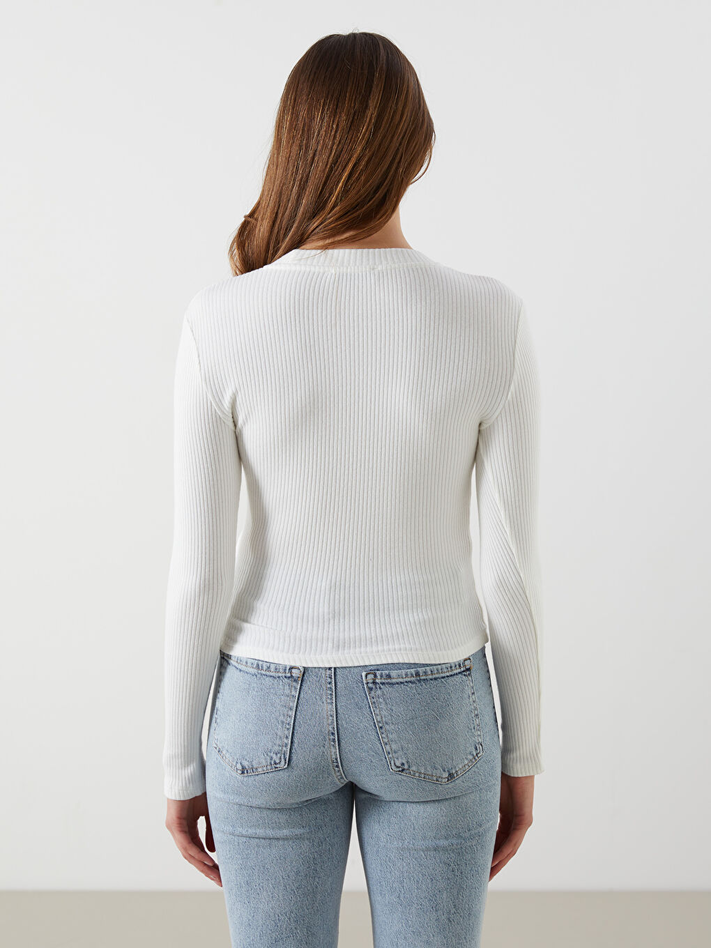 Ekru Bisiklet Yaka Dokulu Kadın Body-3