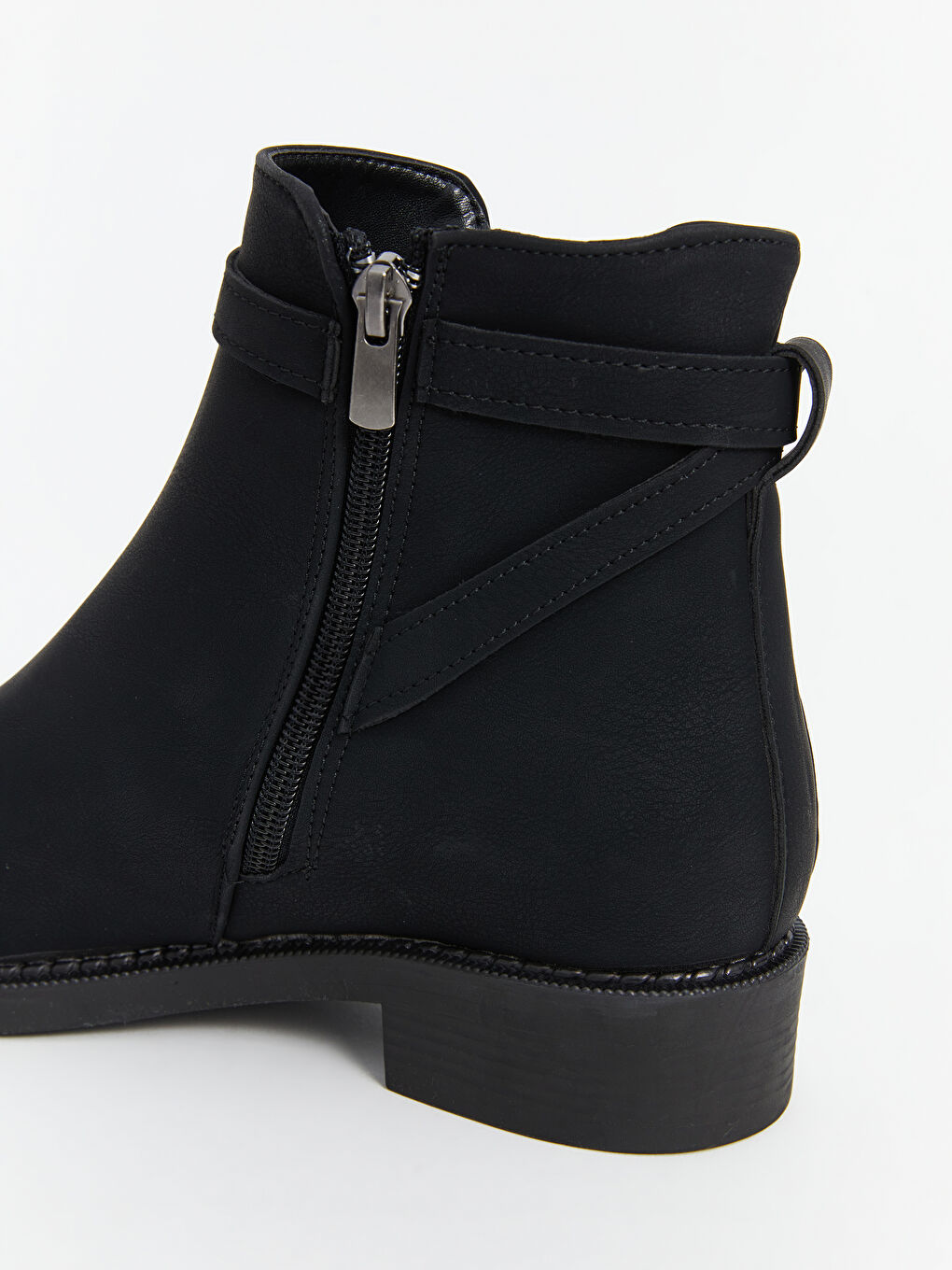 Siyah Süet Görünümlü Kadın Bot-5