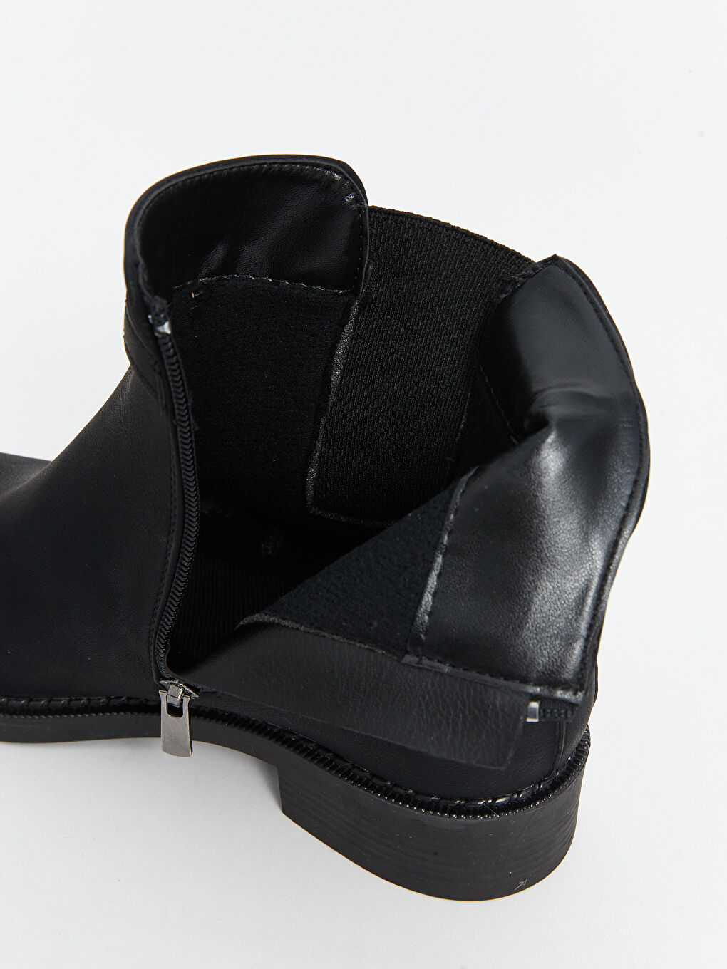 Siyah Süet Görünümlü Kadın Bot-6