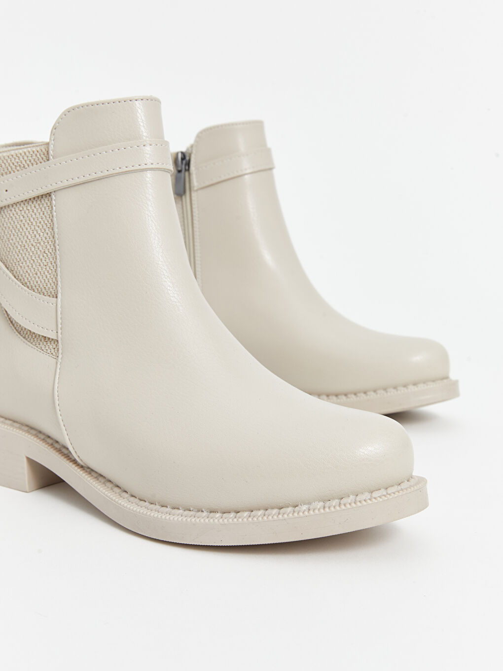 Bej Süet Görünümlü Kadın Bot-2