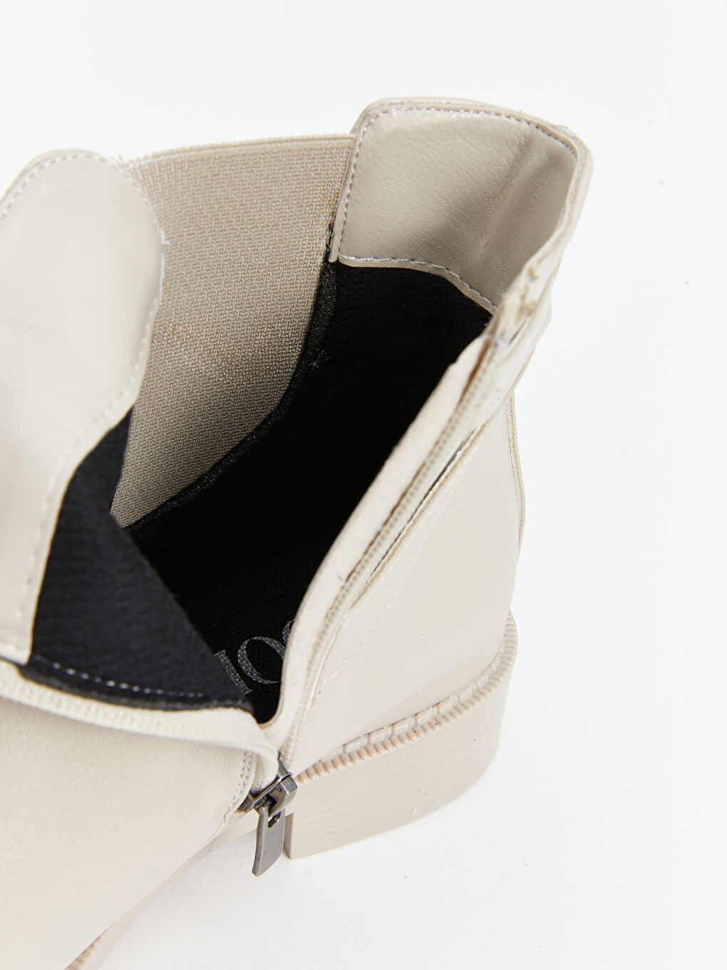 Bej Süet Görünümlü Kadın Bot-6