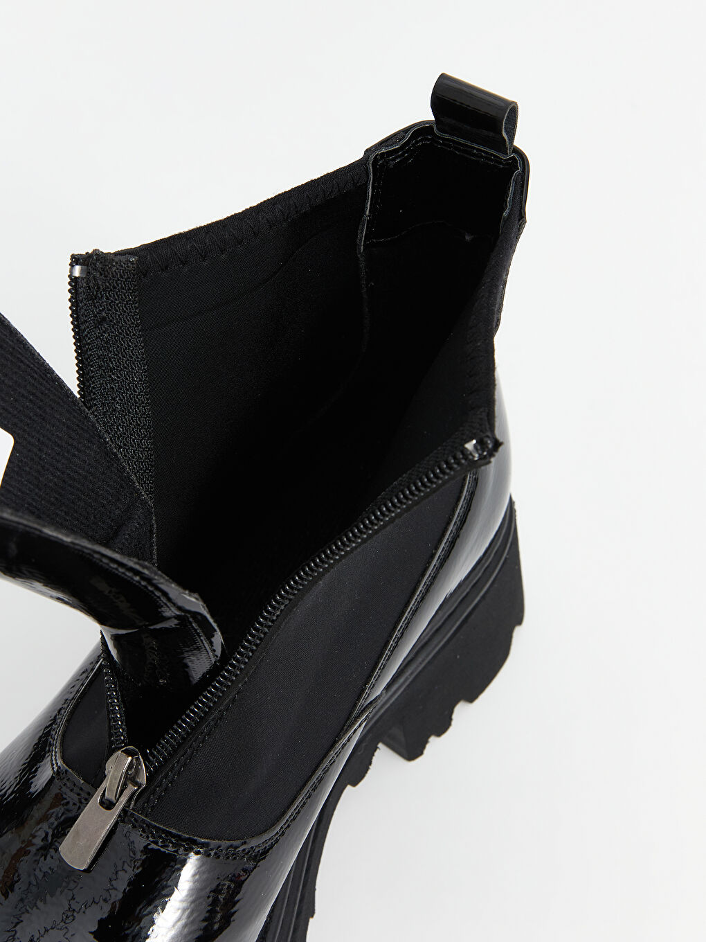 Siyah Fermuarlı Kadın Bot-5