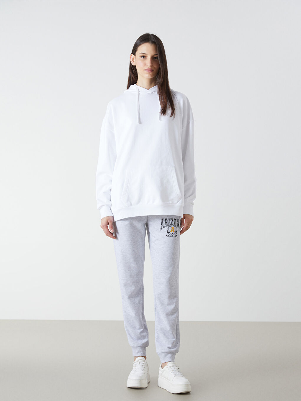 Gri Beli Lastikli Baskılı Kadın Jogger Eşofman Altı