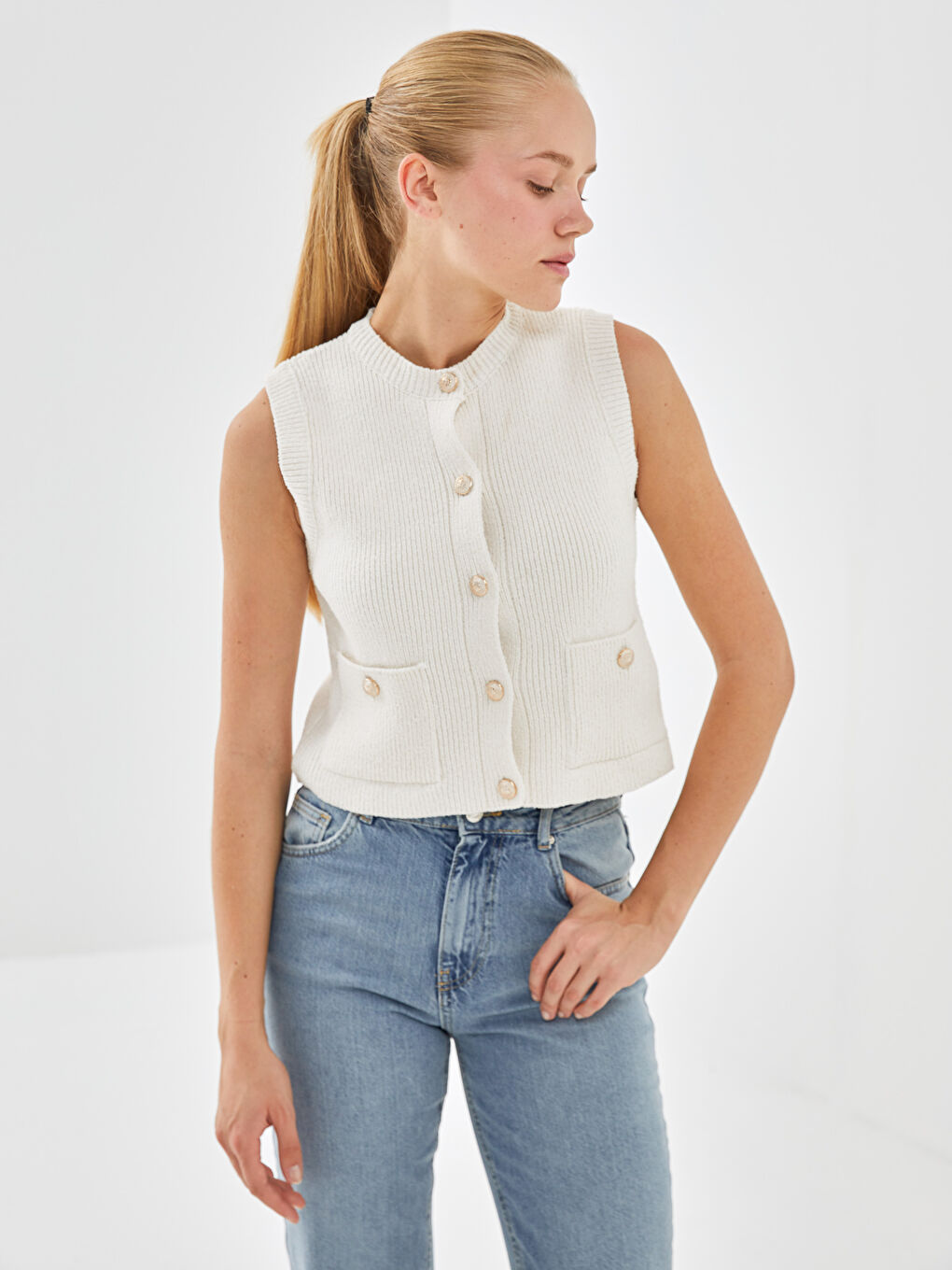 Ekru Bisiklet Yaka Dokulu Kadın Triko Yelek