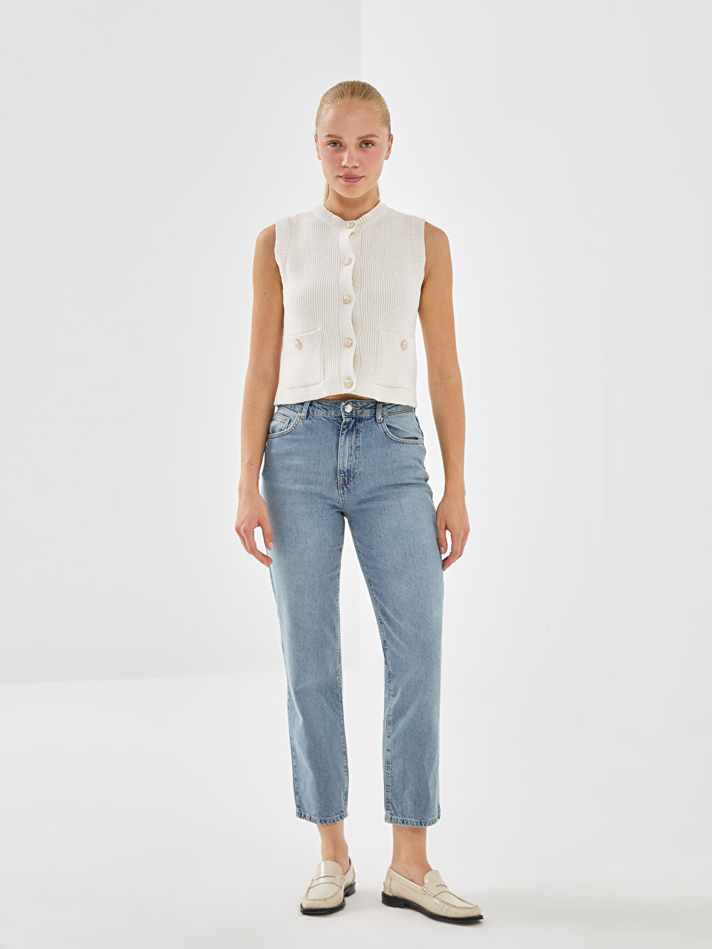 Ekru Bisiklet Yaka Dokulu Kadın Triko Yelek-1