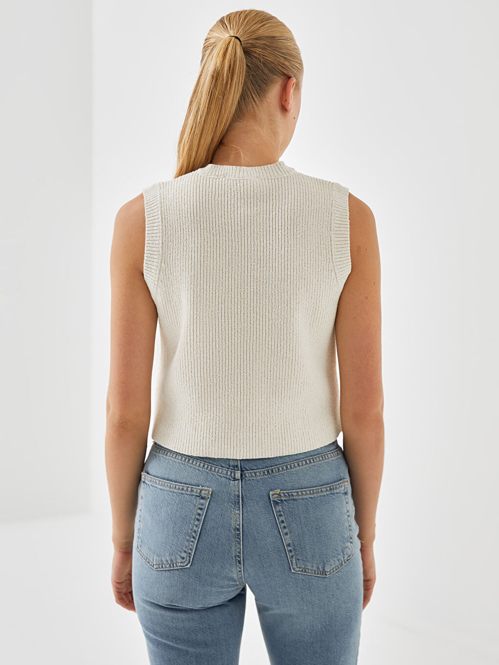 Ekru Bisiklet Yaka Dokulu Kadın Triko Yelek-3