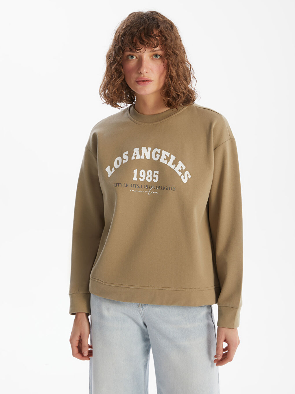 LC WAIKIKI Haki Bisiklet Yaka Los Angeles Baskılı Oversize Kadın Sweatshirt