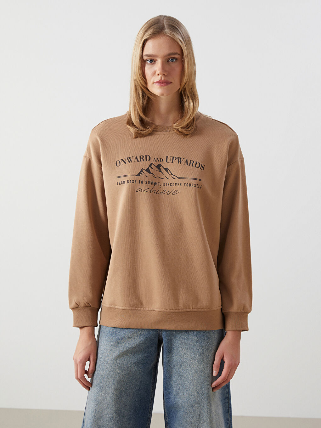 LC WAIKIKI Kahverengi Bisiklet Yaka Baskılı Oversize Kadın Sweatshirt