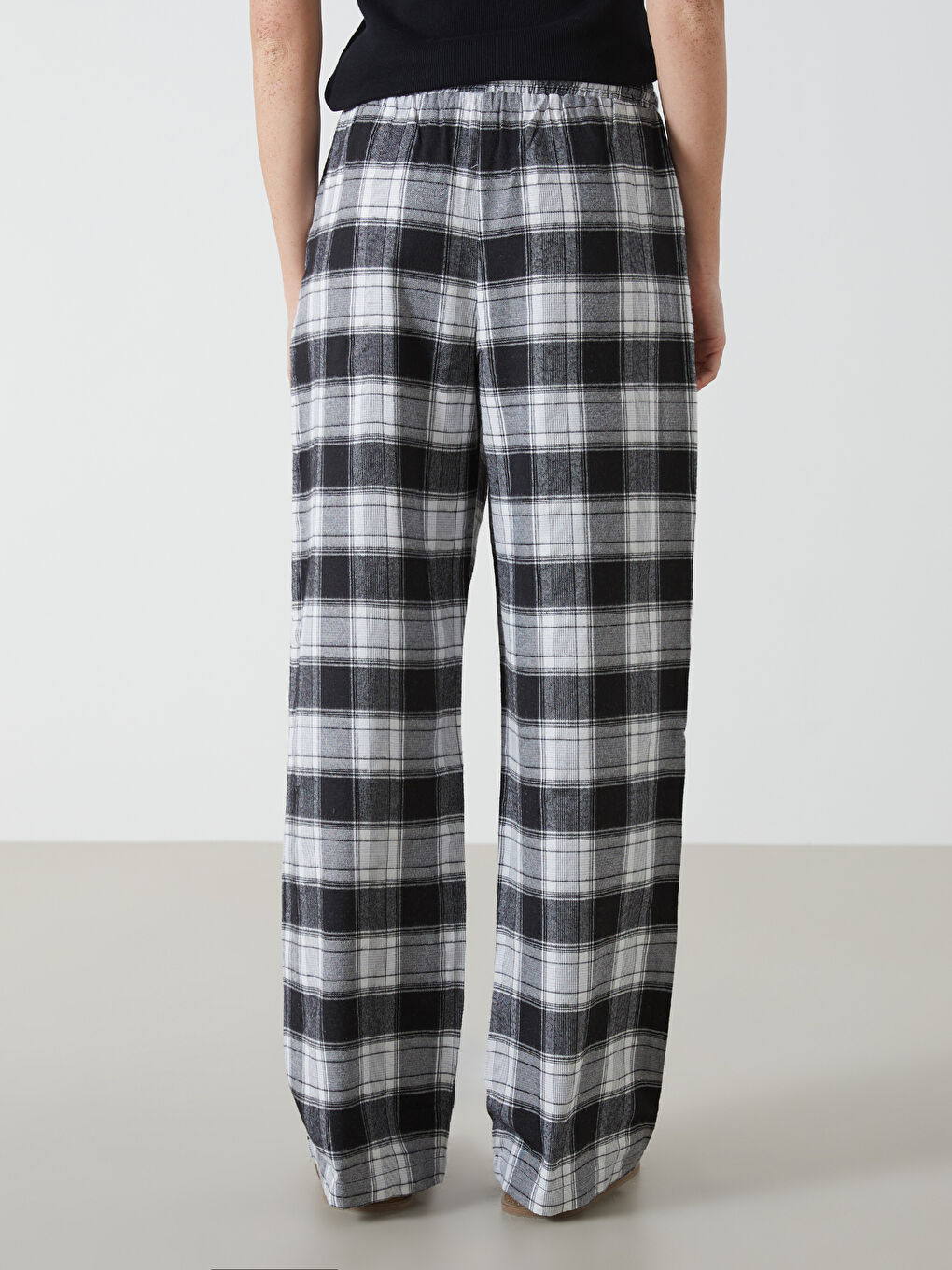 Elasticated Waist Plaid Women's Trousers-3