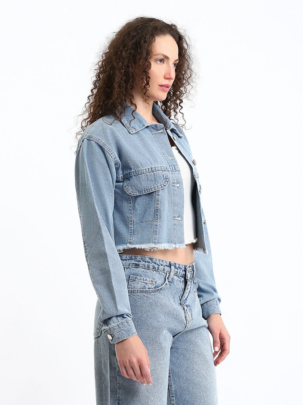 Collared Neck Crop Women's Denim Jacket-3