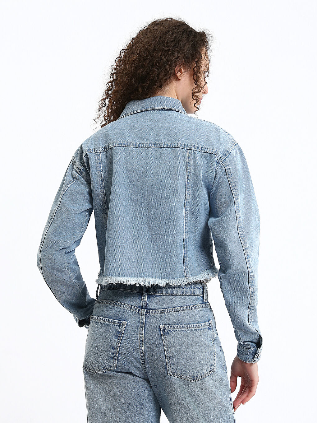 Collared Neck Crop Women's Denim Jacket-4
