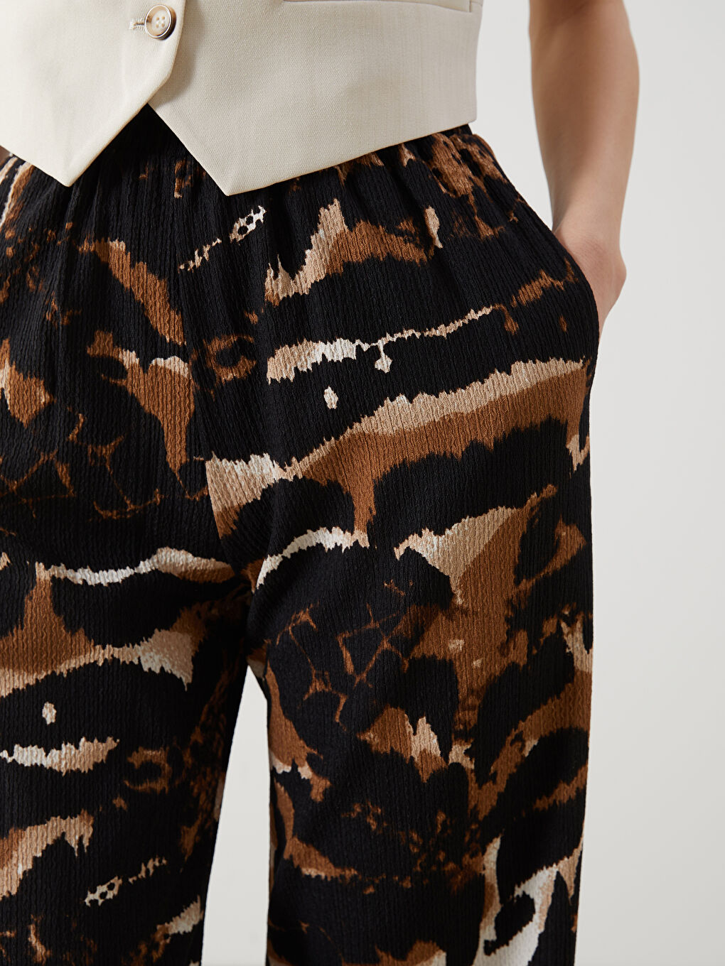 Elasticated Waist Leopard Print Women's Trousers-2