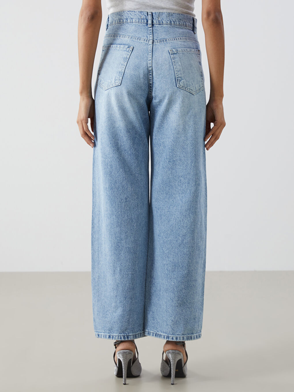 Straight Fit Ripped Detail Patterned Women's Jeans-3