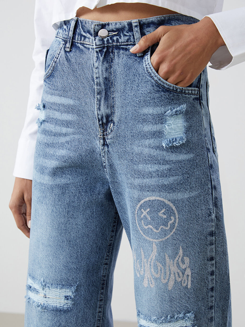 Straight Fit Ripped Detail Patterned Women's Jeans-5