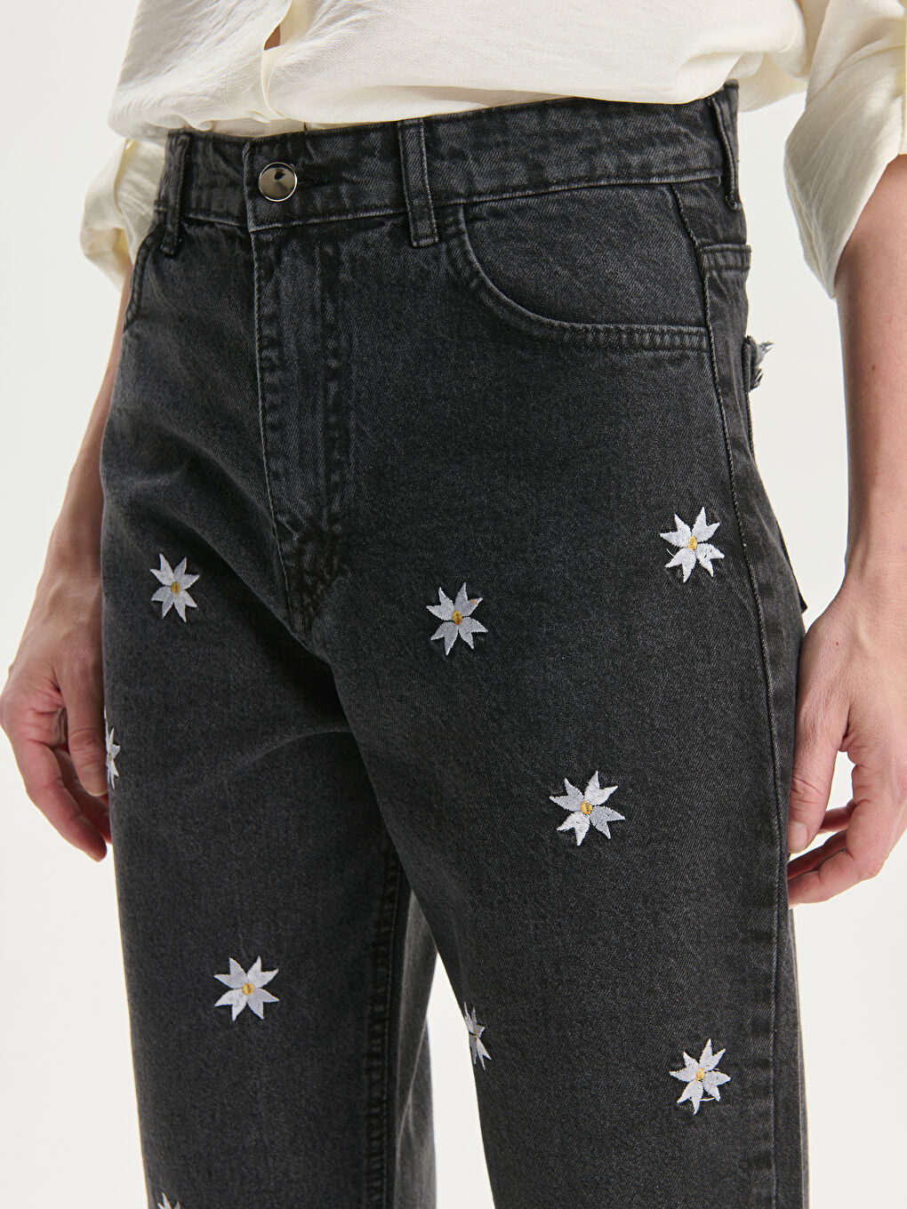 Mom Fit Floral Women's Jeans-2