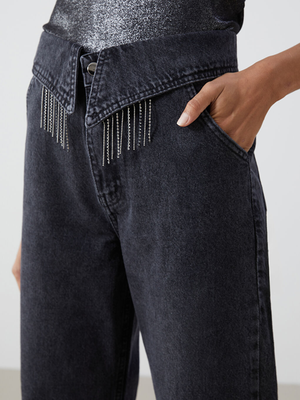 Stone Tassel Wideleg Women's Jeans-2