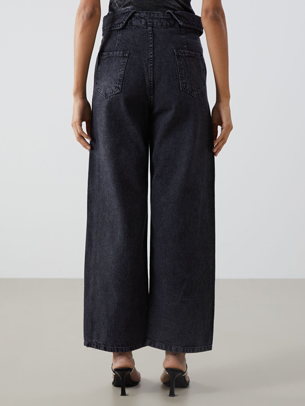 Stone Tassel Wideleg Women's Jeans-3