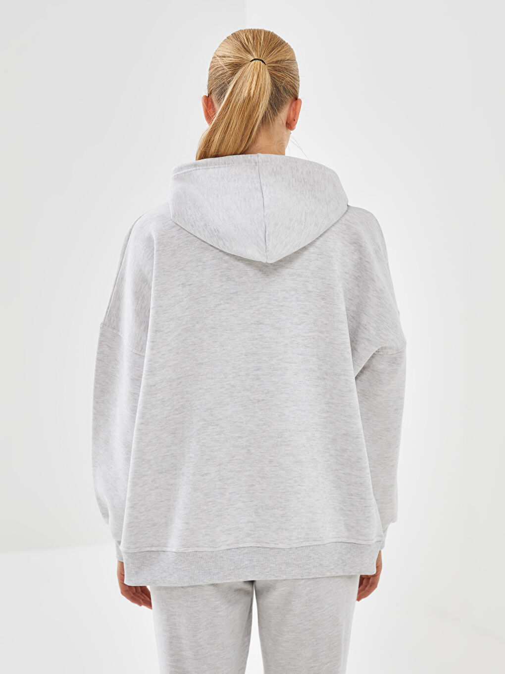 Gri Kapüşonlu Oversize Kadın Fermuarlı Sweatshirt-3