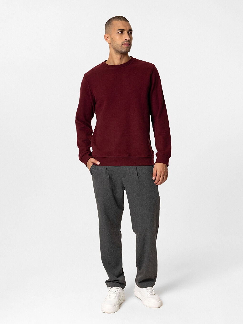 LCWAIKIKI Classic Bordo Bisiklet Yaka Uzun Kollu Erkek Sweatshirt - 1