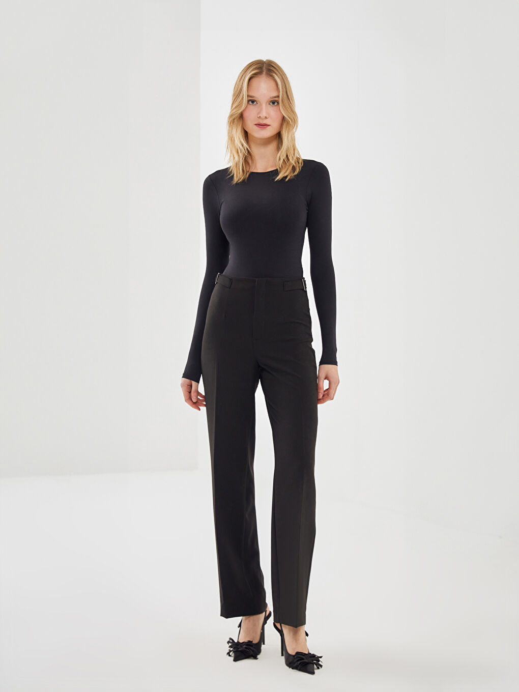 LCW Vision Siyah Bisiklet Yaka Kadın Bodysuit - 1