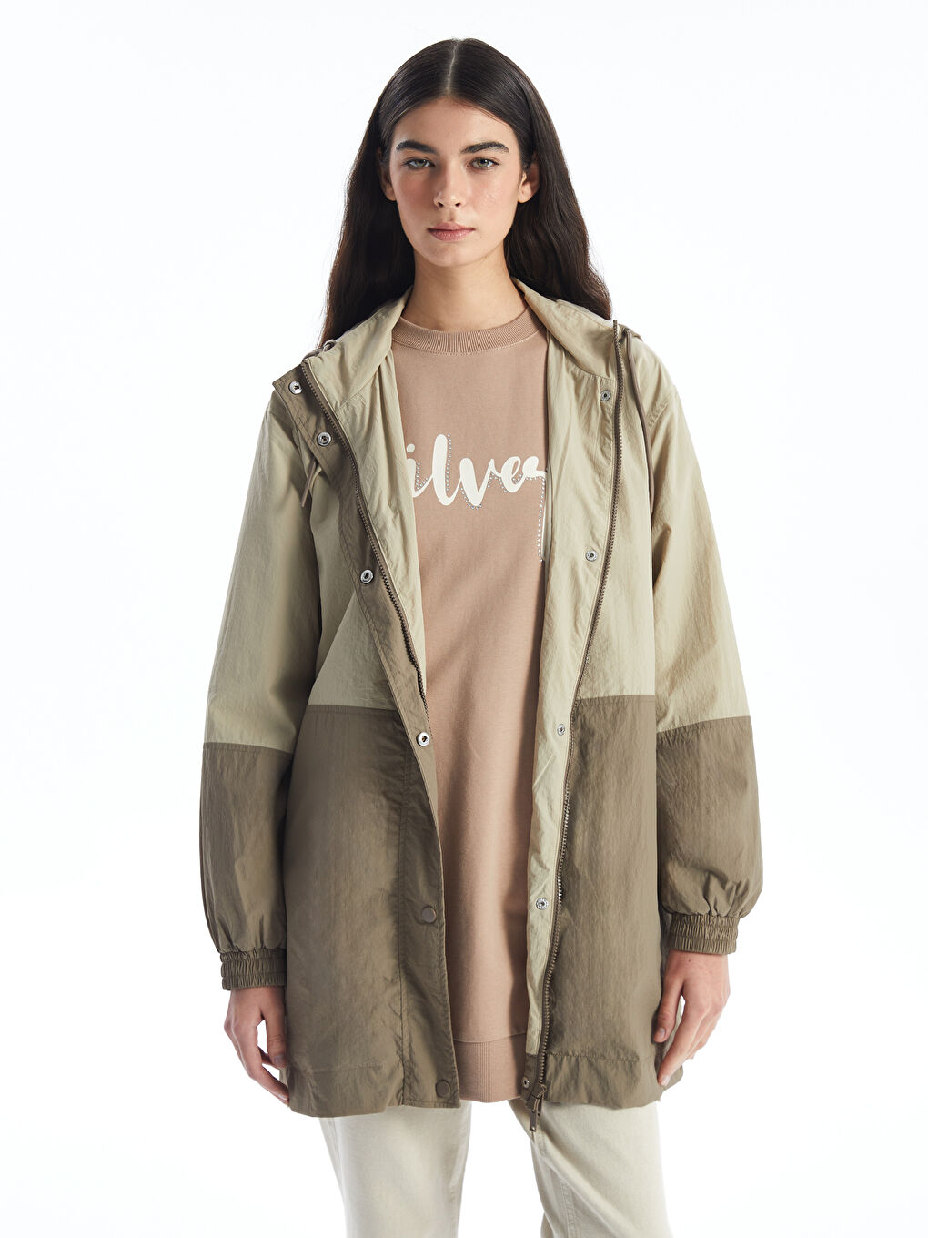 Bej Kapüşonlu Renk Bloklu Oversize Kadın Yağmurluk-1