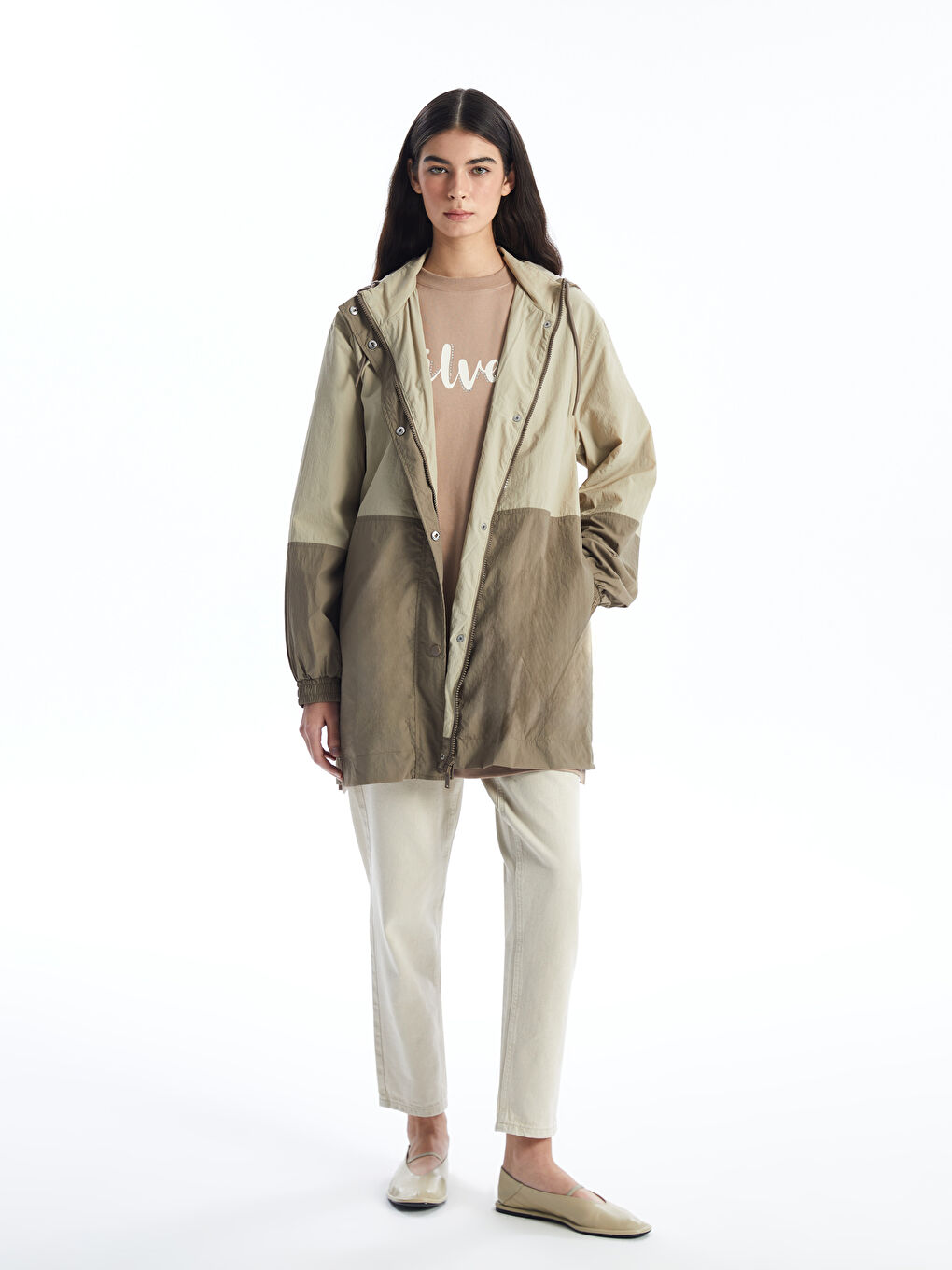 Bej Kapüşonlu Renk Bloklu Oversize Kadın Yağmurluk-2