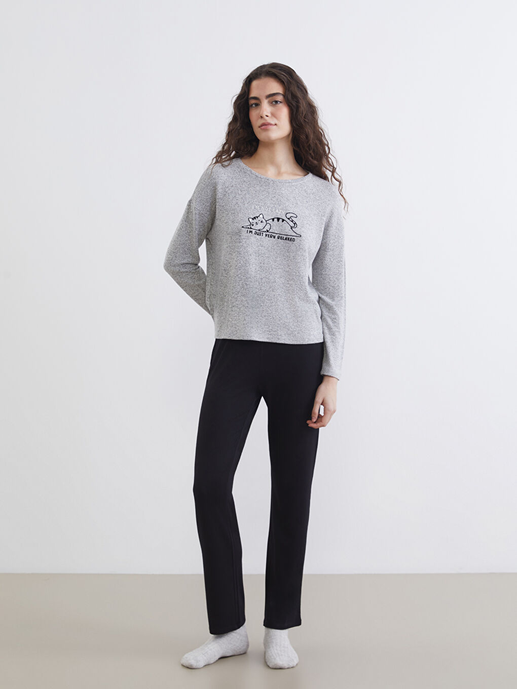 Gri Bisiklet Yaka Baskılı Kadın Pijama Üstü-1