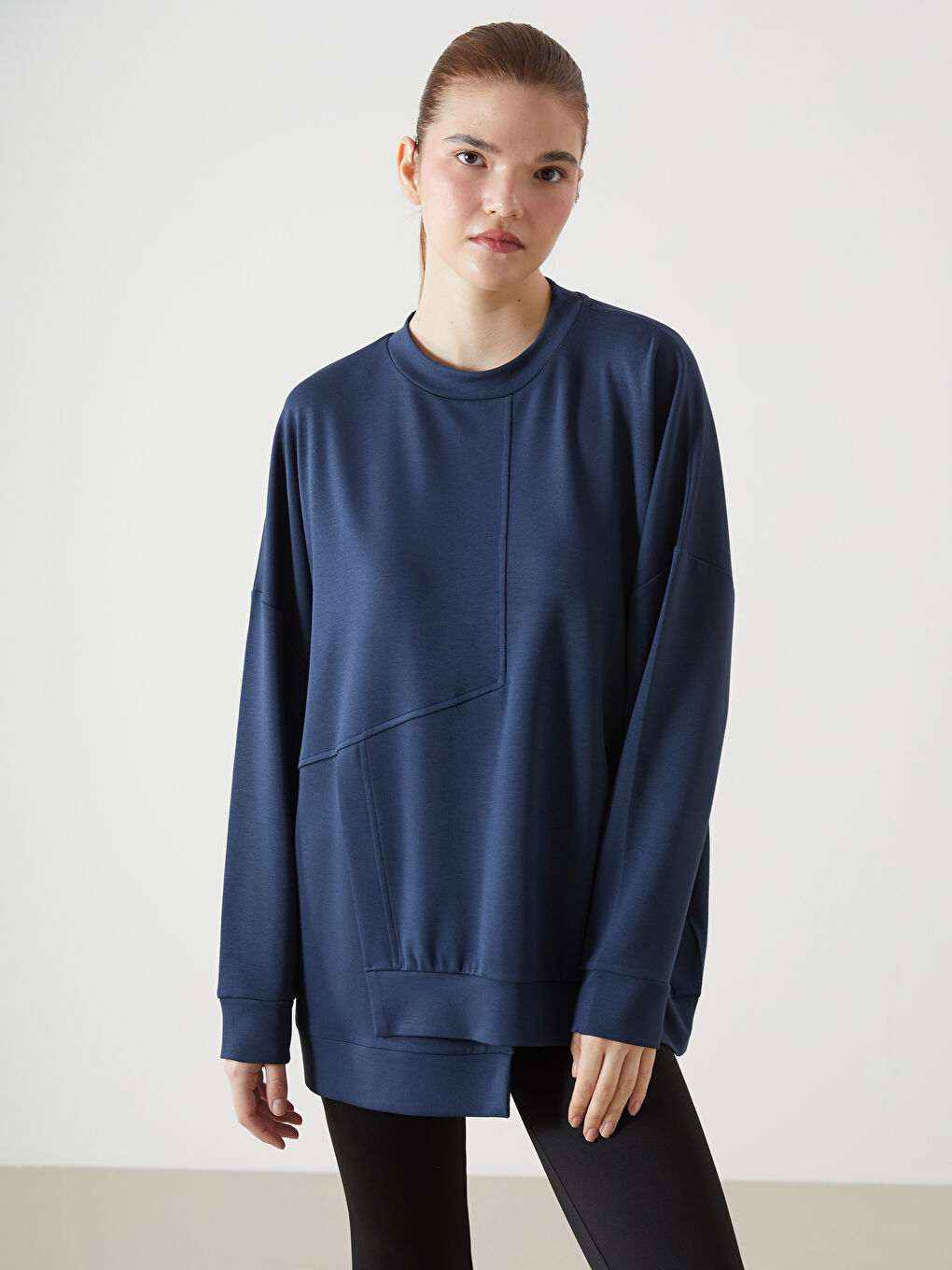 Lacivert Bisiklet Yaka Kadın Sweatshirt