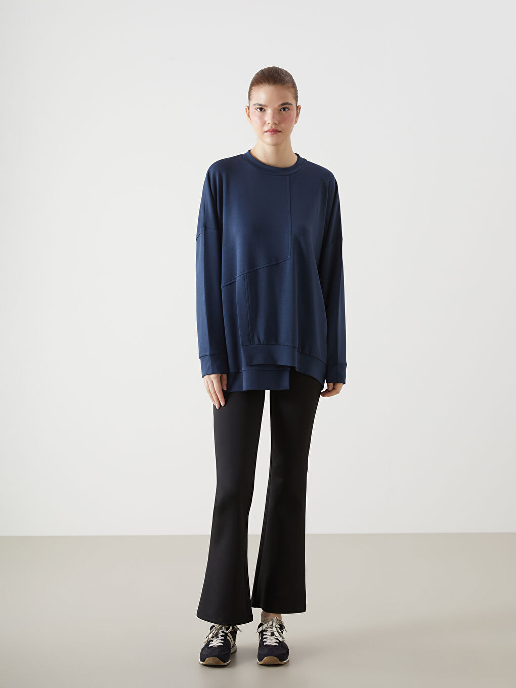 Lacivert Bisiklet Yaka Kadın Sweatshirt-1