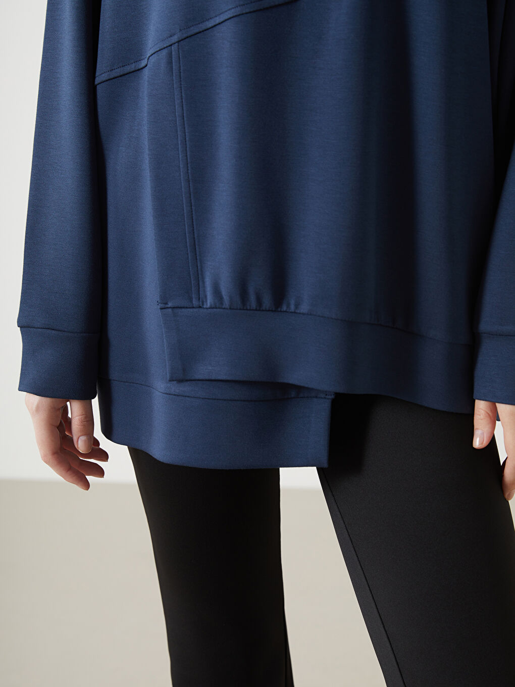 Lacivert Bisiklet Yaka Kadın Sweatshirt-2