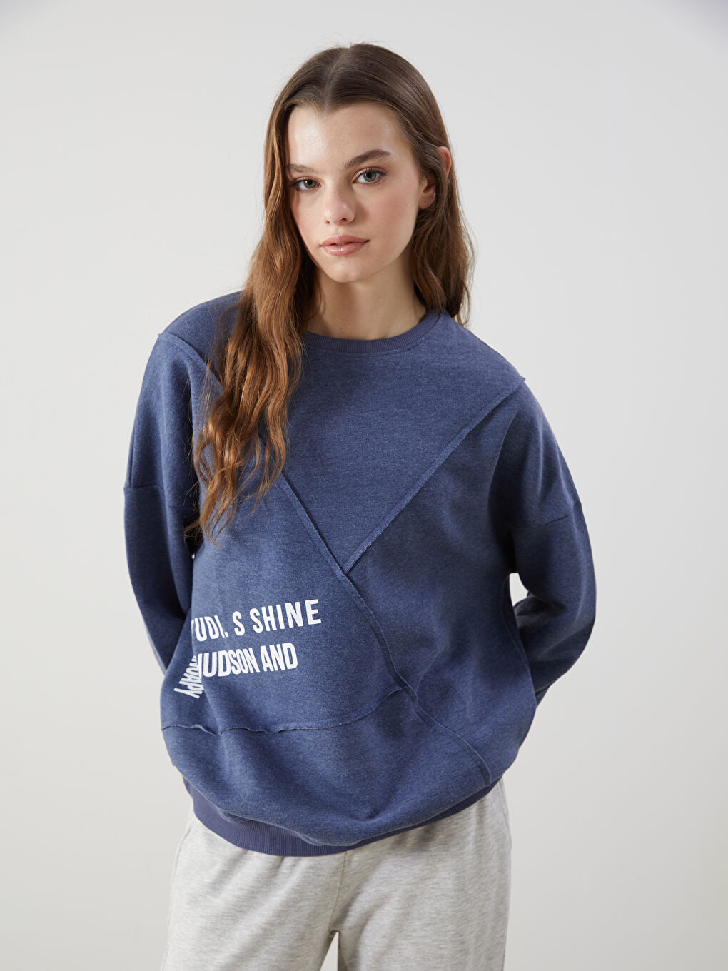 Crew Neck Printed Women's Sweatshirt