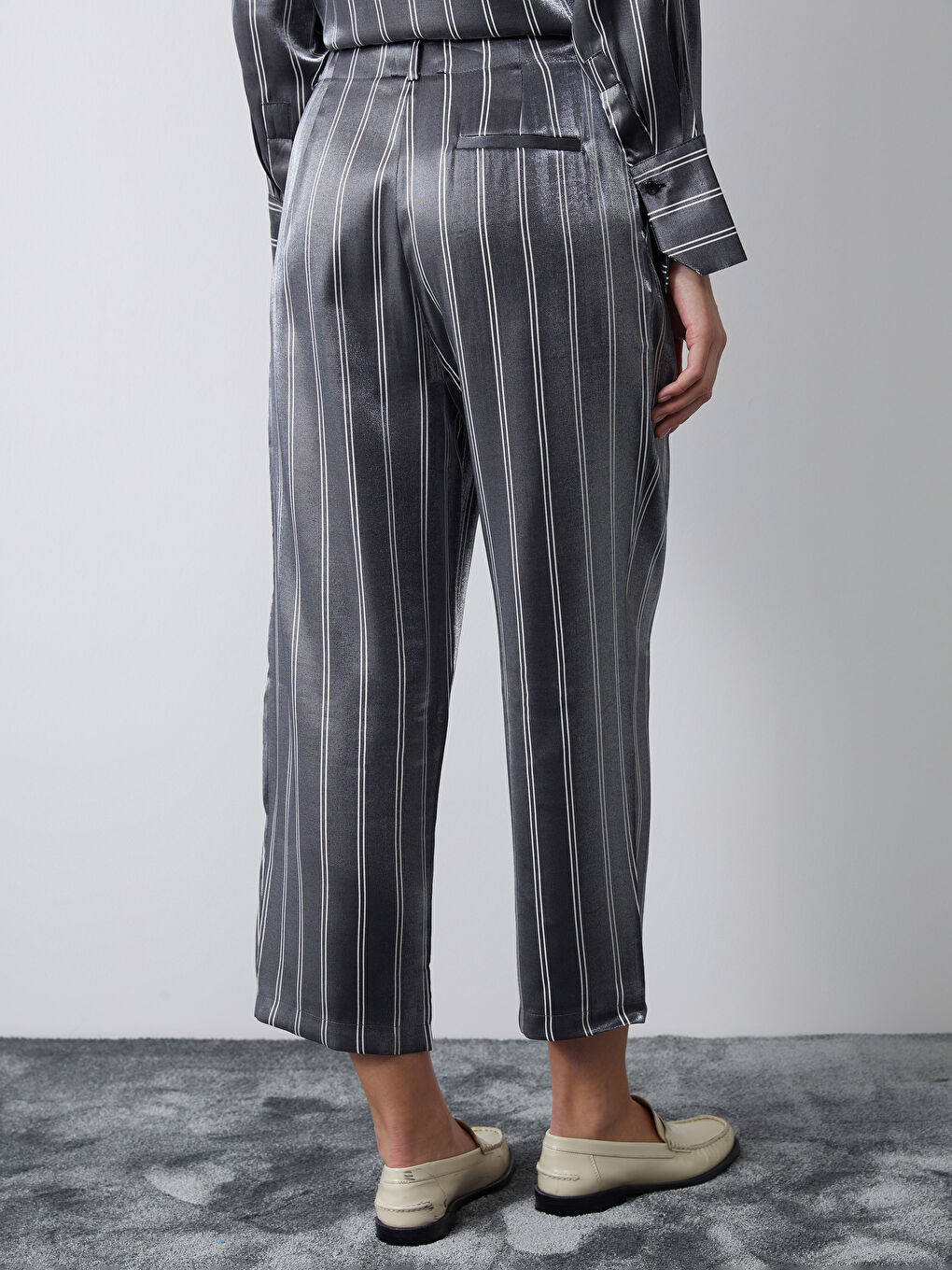 Siyah Çizgili Saten Kadın Pantolon-3