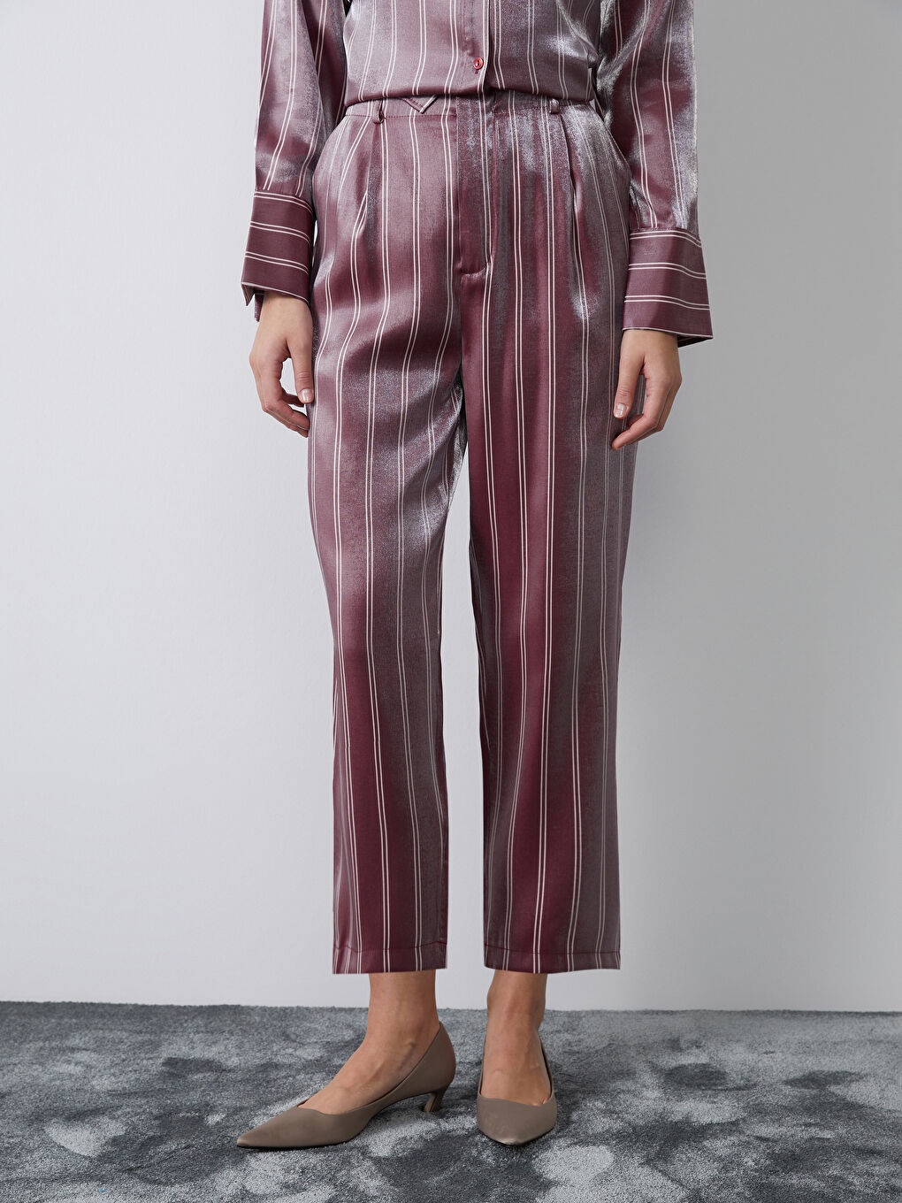 Kırmızı Çizgili Saten Kadın Pantolon-1