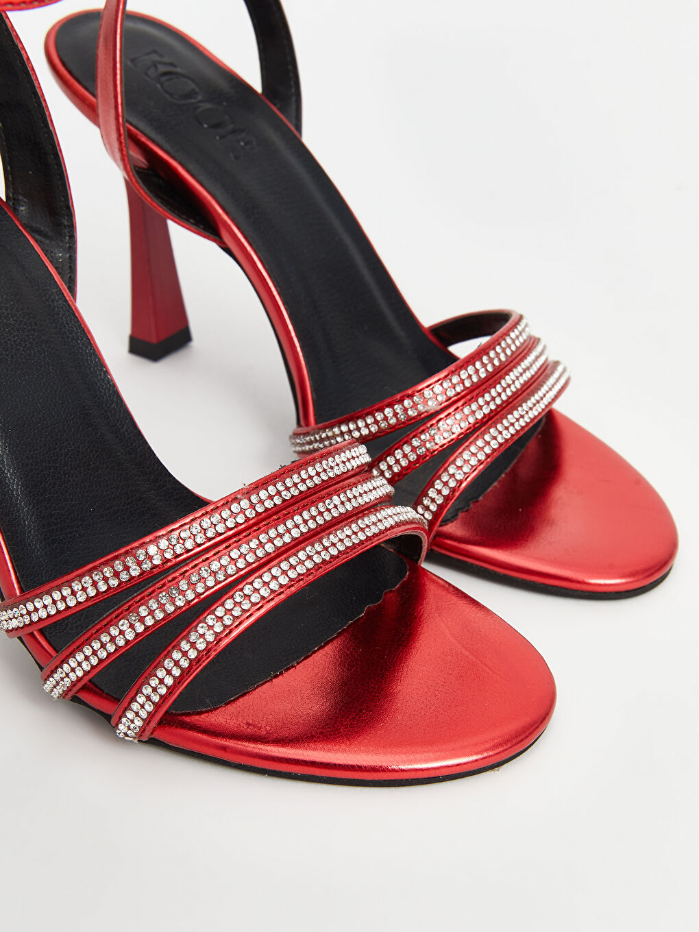 Kırmızı Taş Detaylı Kadın Topuklu Ayakkabı-2