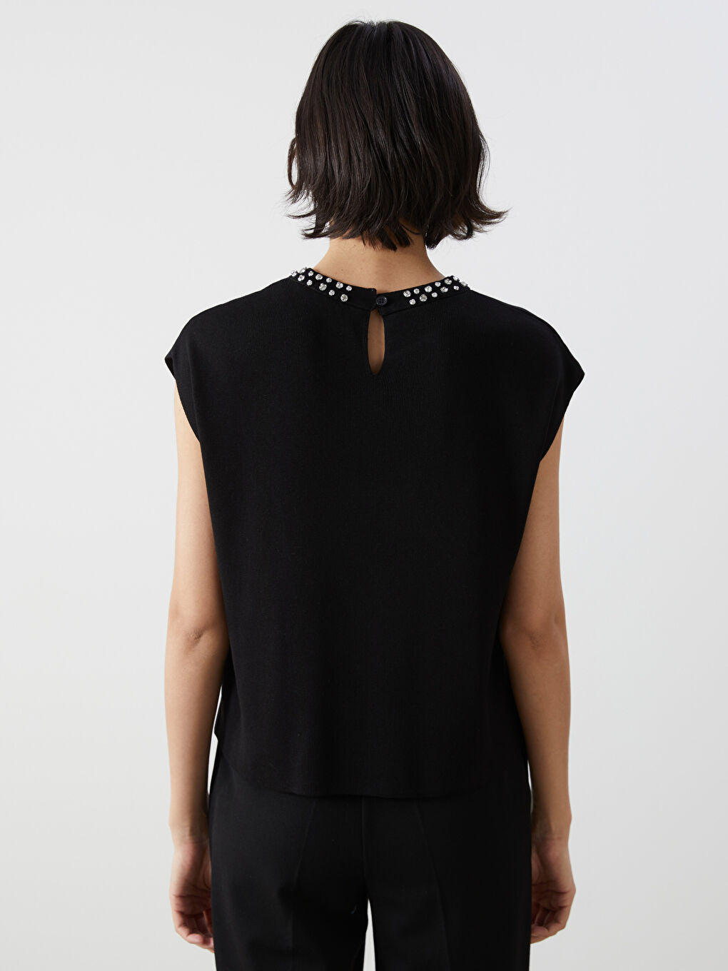 Siyah Bisiklet Yaka Taşlı Kadın Triko Süveter-3