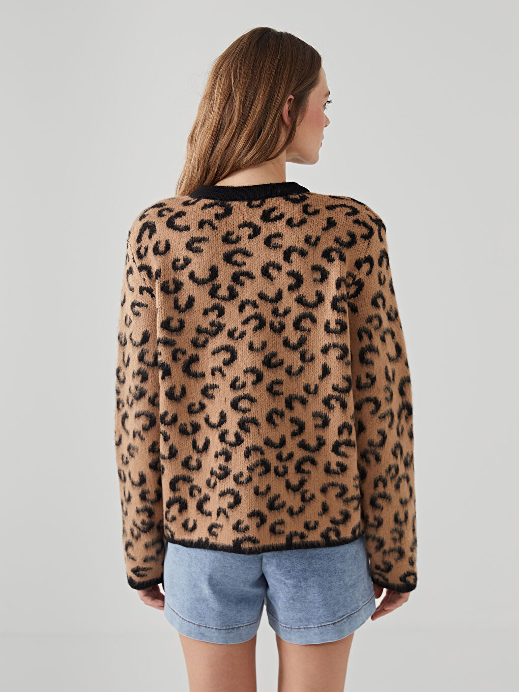 Kahverengi Bisiklet Yaka Leopar Desenli Kadın Triko Hırka-3