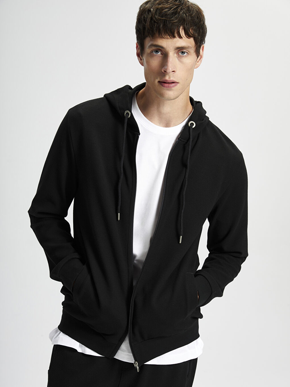 LCWAIKIKI Classic Hooded Long Sleeve Men's Zip-Up Sweatshirt -W52053Z8-CVL