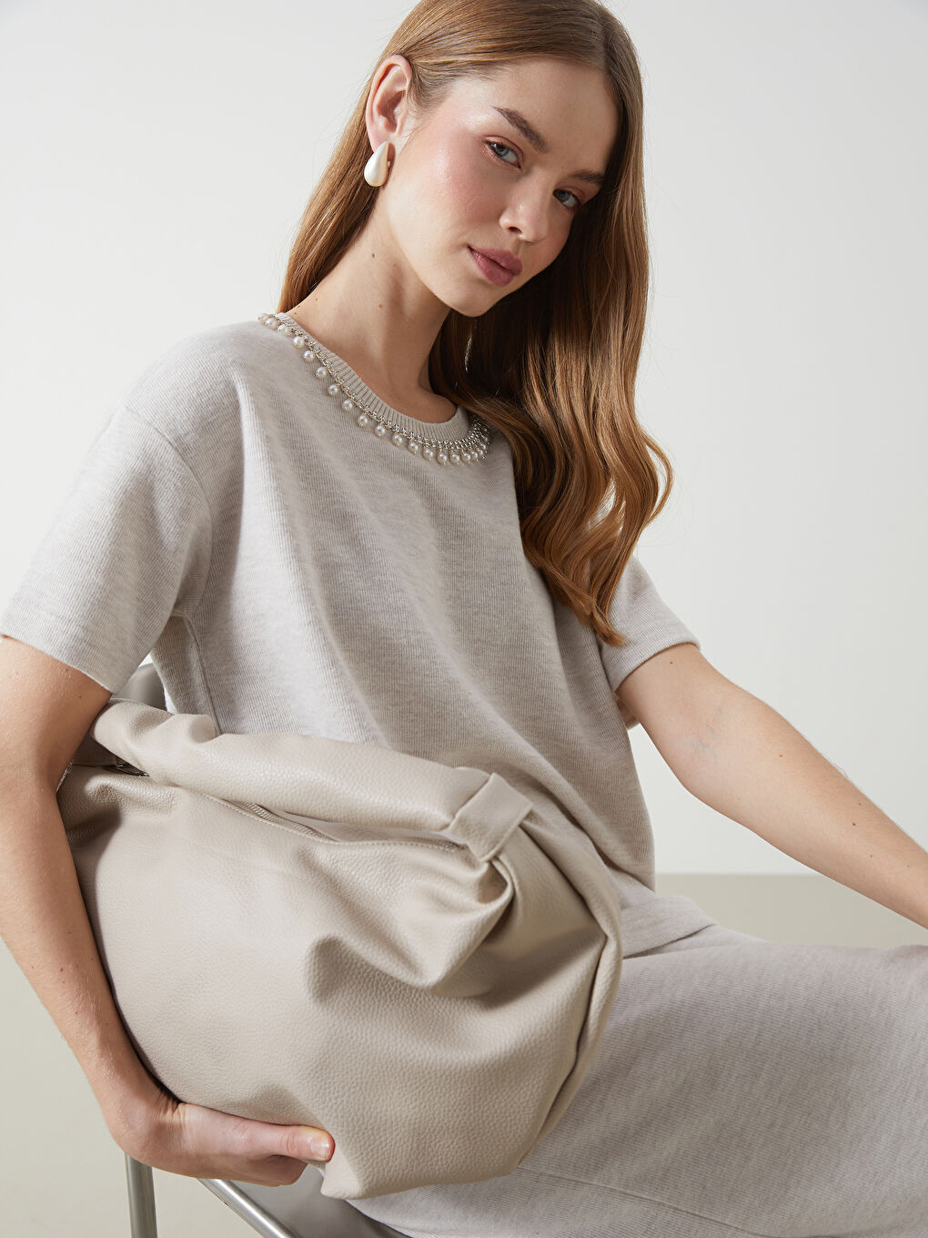 Ekru Bisiklet Yaka Taşlı Kadın Triko Kazak