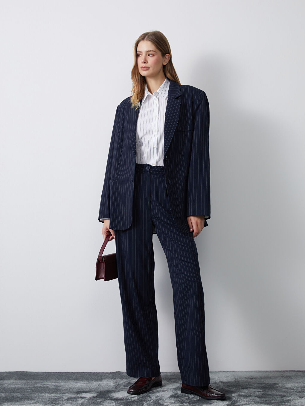 Beyaz Loose Fit Çizgili Kadın Pantolon