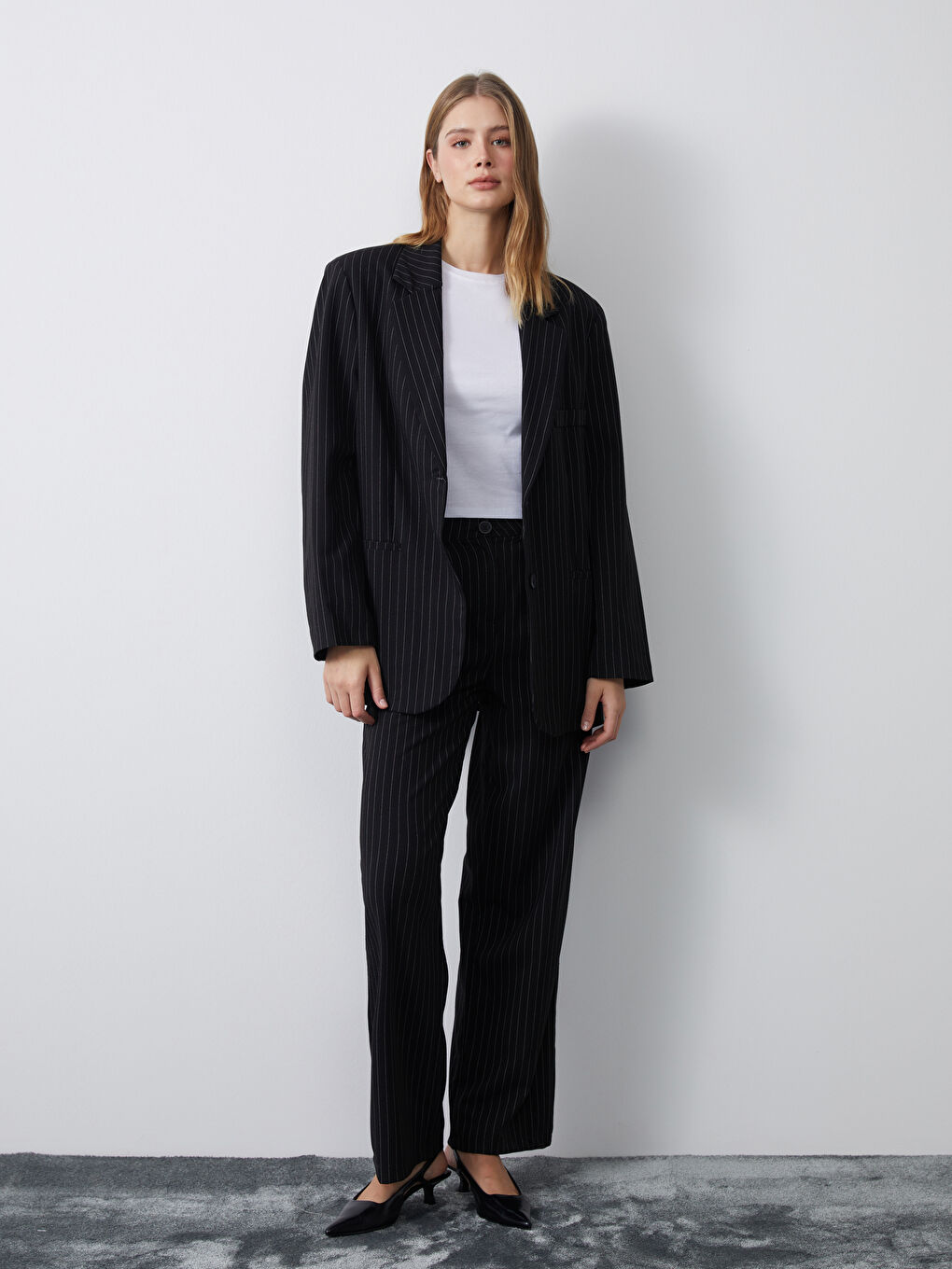 Beyaz Loose Fit Çizgili Kadın Pantolon