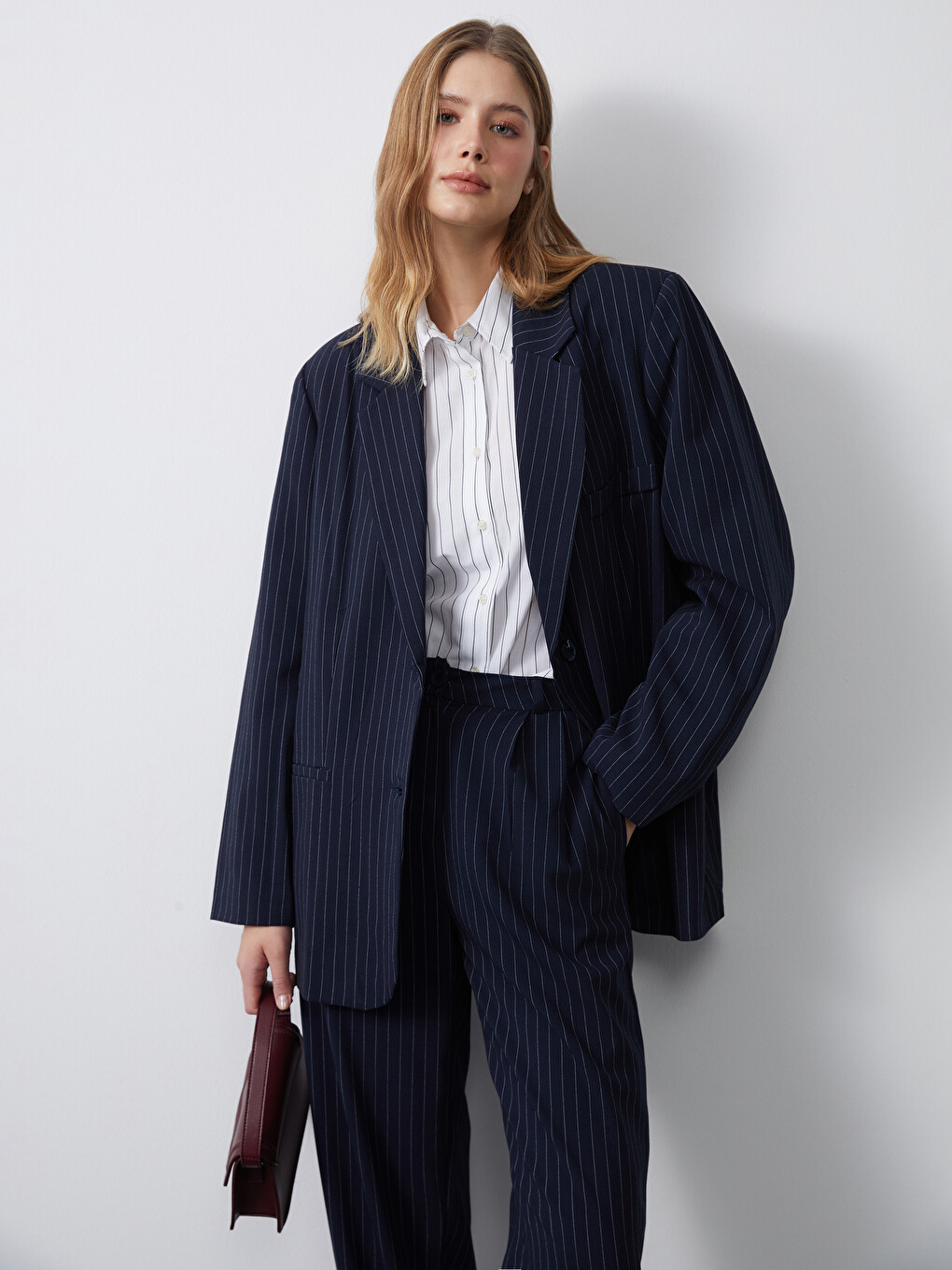 Beyaz Çizgili Kadın Blazer Ceket