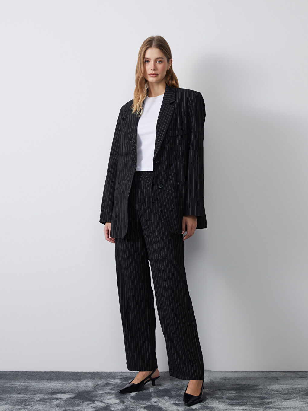 Beyaz Çizgili Kadın Blazer Ceket-1