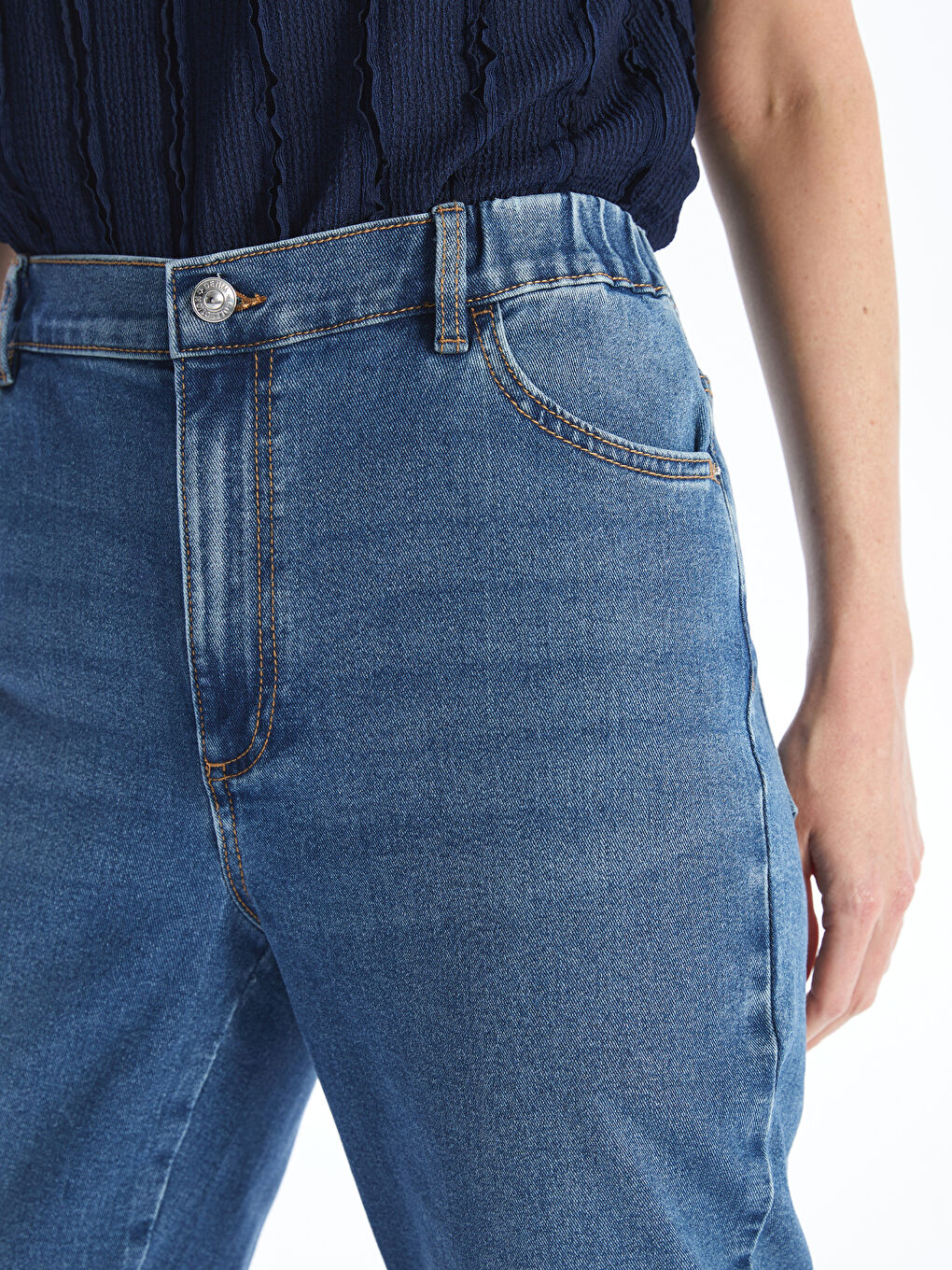 LCWAIKIKI Classic Elasticated Waist Mom Fit Women's Jeans -W52392Z8-H45