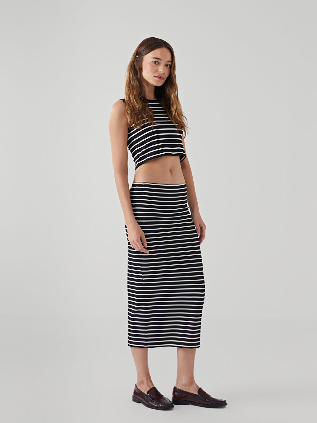 Siyah Beli Lastikli Çizgili Kadın Etek