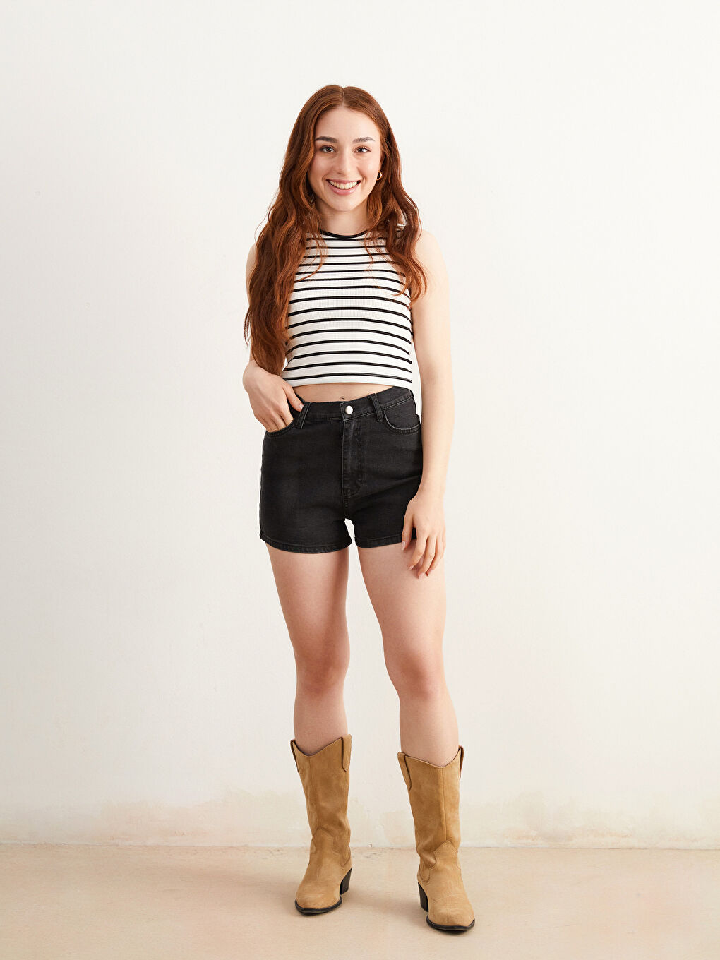 Beyaz Petite Bisiklet Yaka Çizgili Kadın Crop-1